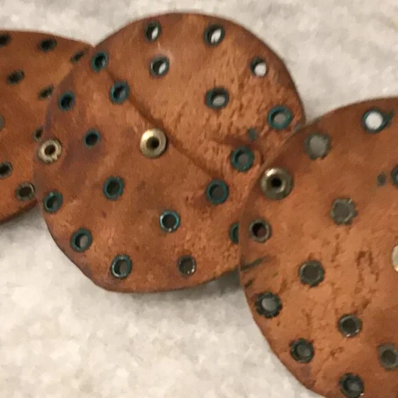 VINTAGE Leather Brass Concho Belt Womens Brown Boho Hippie Grommet Eyelet 70s - Picture 9 of 13